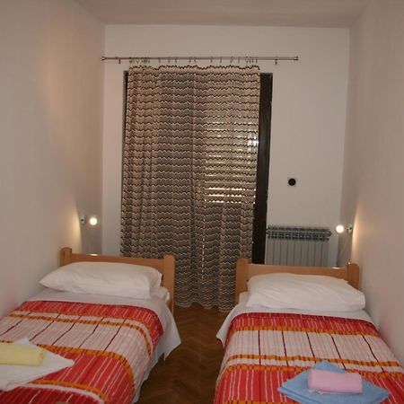 Apartments Karabaic Krk Krk Town Bilik gambar