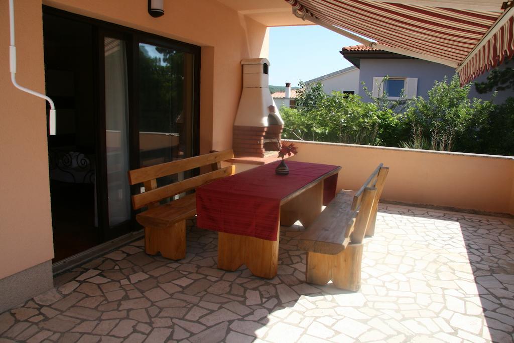 Apartments Karabaic Krk Krk Town Bilik gambar